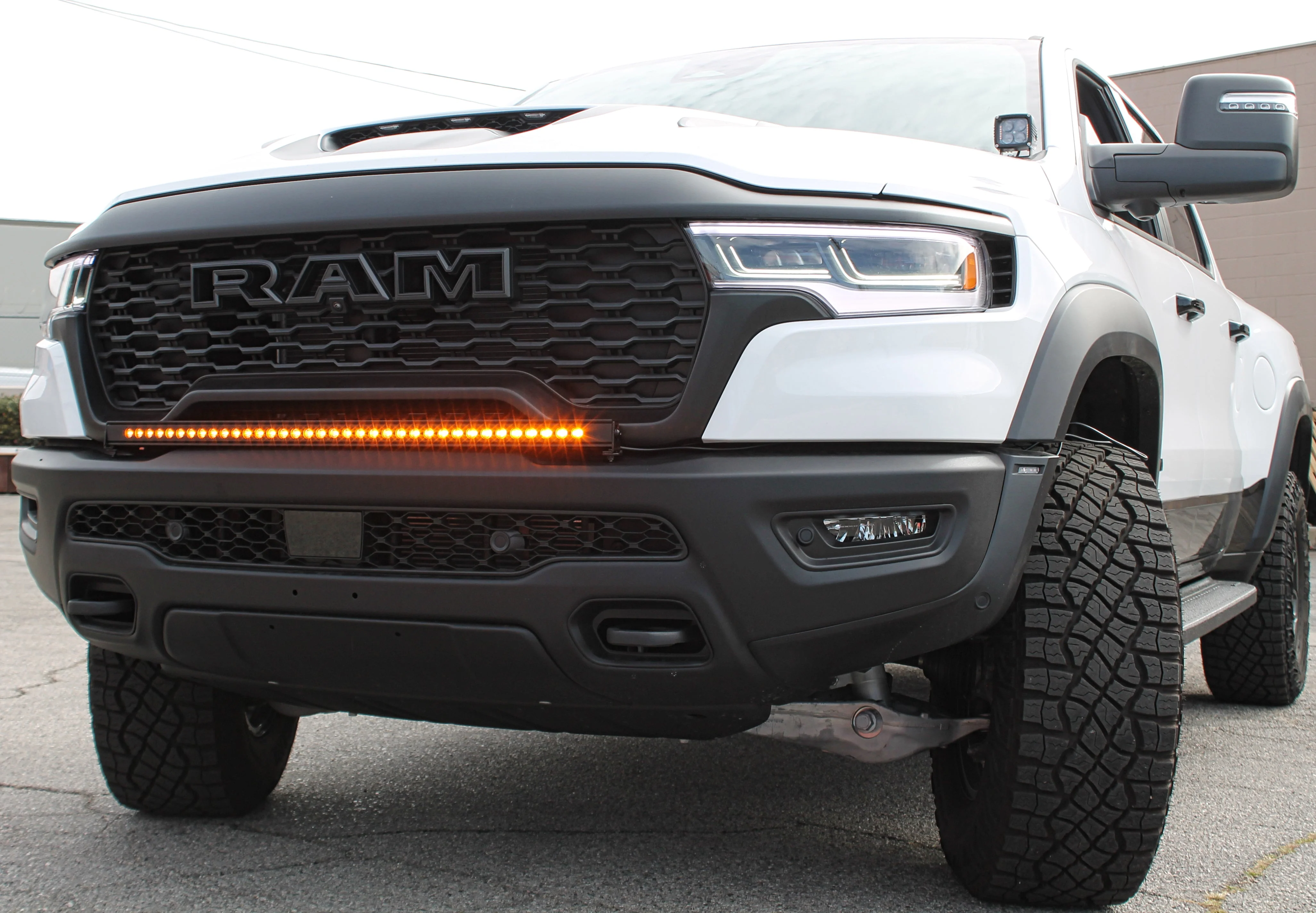 2025+ RAM 1500 RHO Light Bar 40in SLIM - Image 5