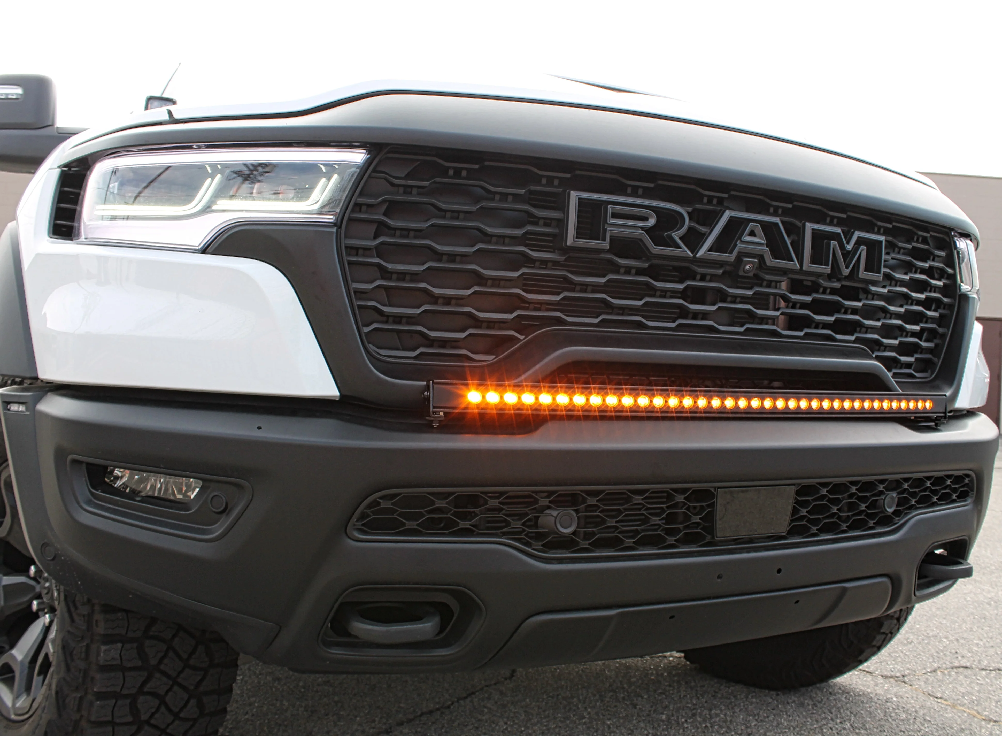 2025+ RAM 1500 RHO Light Bar 40in SLIM - Image 7